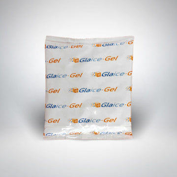 Busta di ghiaccio istantaneo con nome impresso sopra GLAICE su sfondo bianco